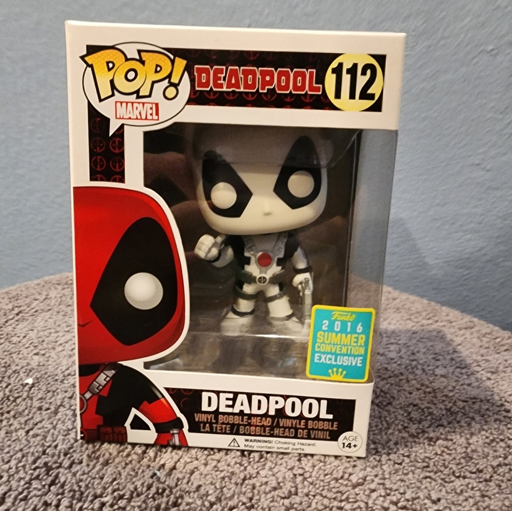 Funko Pop Deadpool thumbs up